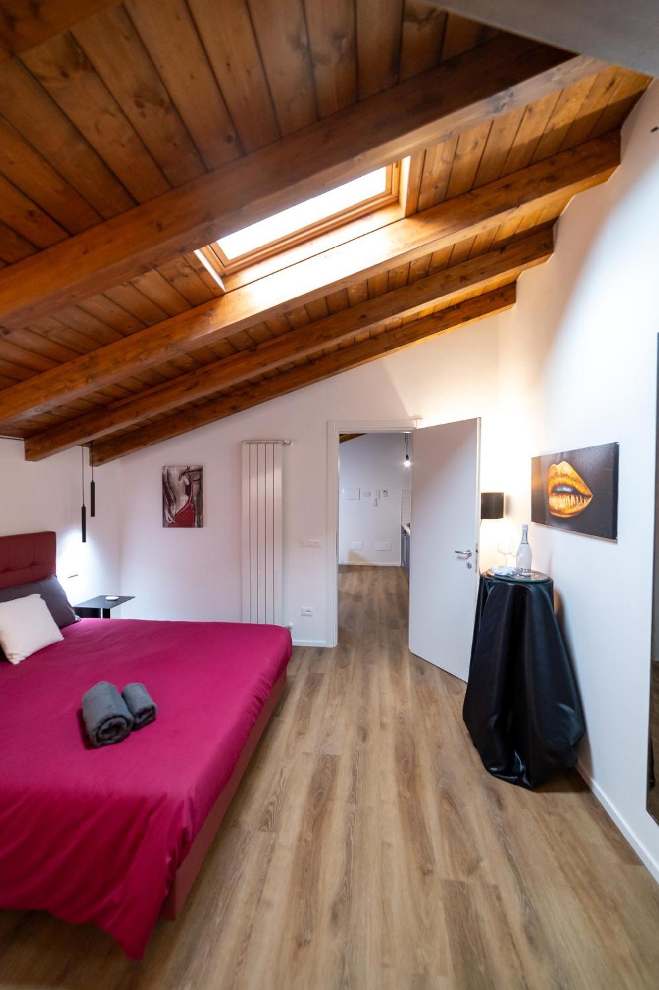 Abitare Il Tempo-Elegante E Moderno-Ad 1 Bus Da Roma Apartment Velletri Luaran gambar
