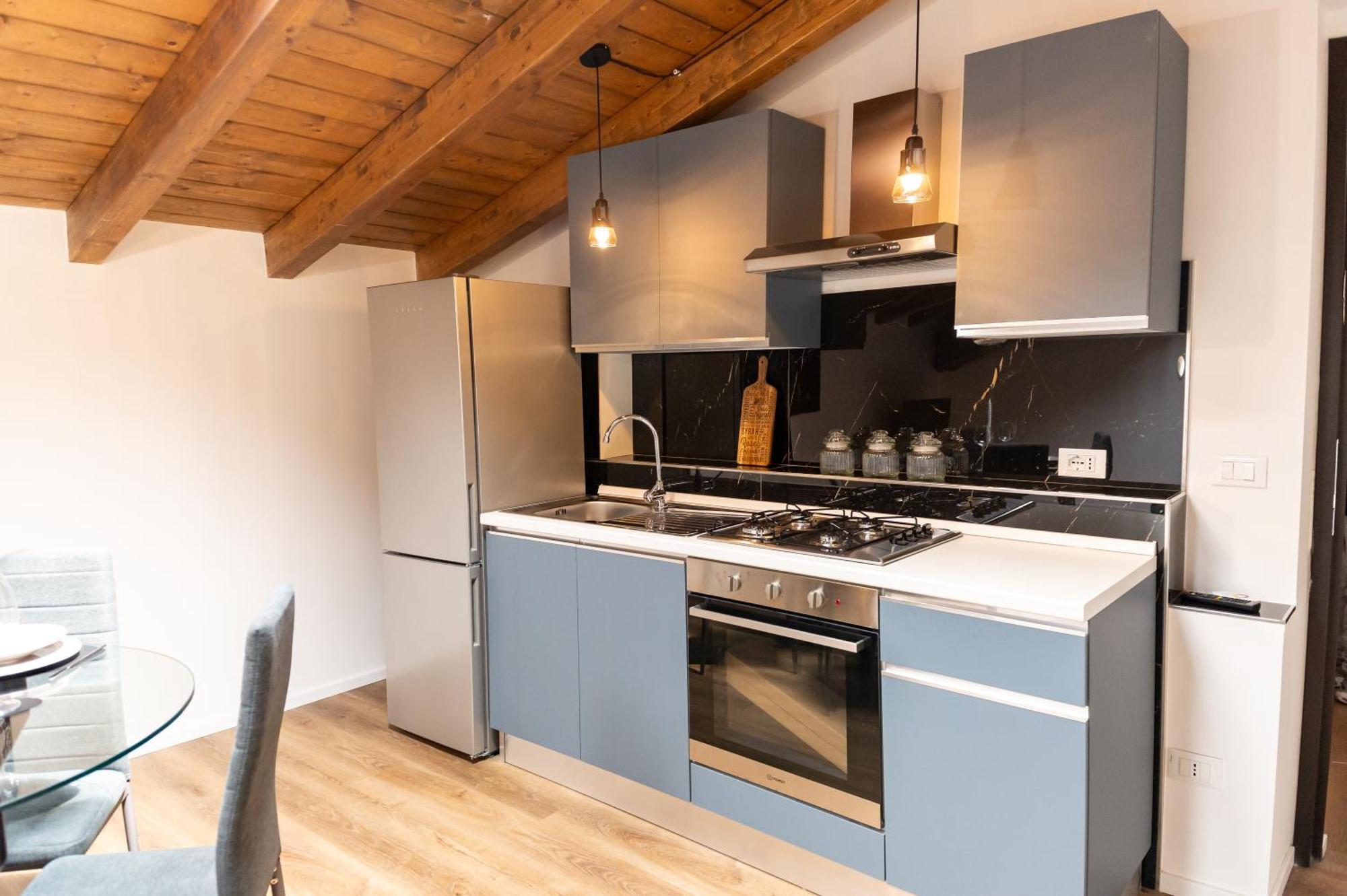 Abitare Il Tempo-Elegante E Moderno-Ad 1 Bus Da Roma Apartment Velletri Luaran gambar