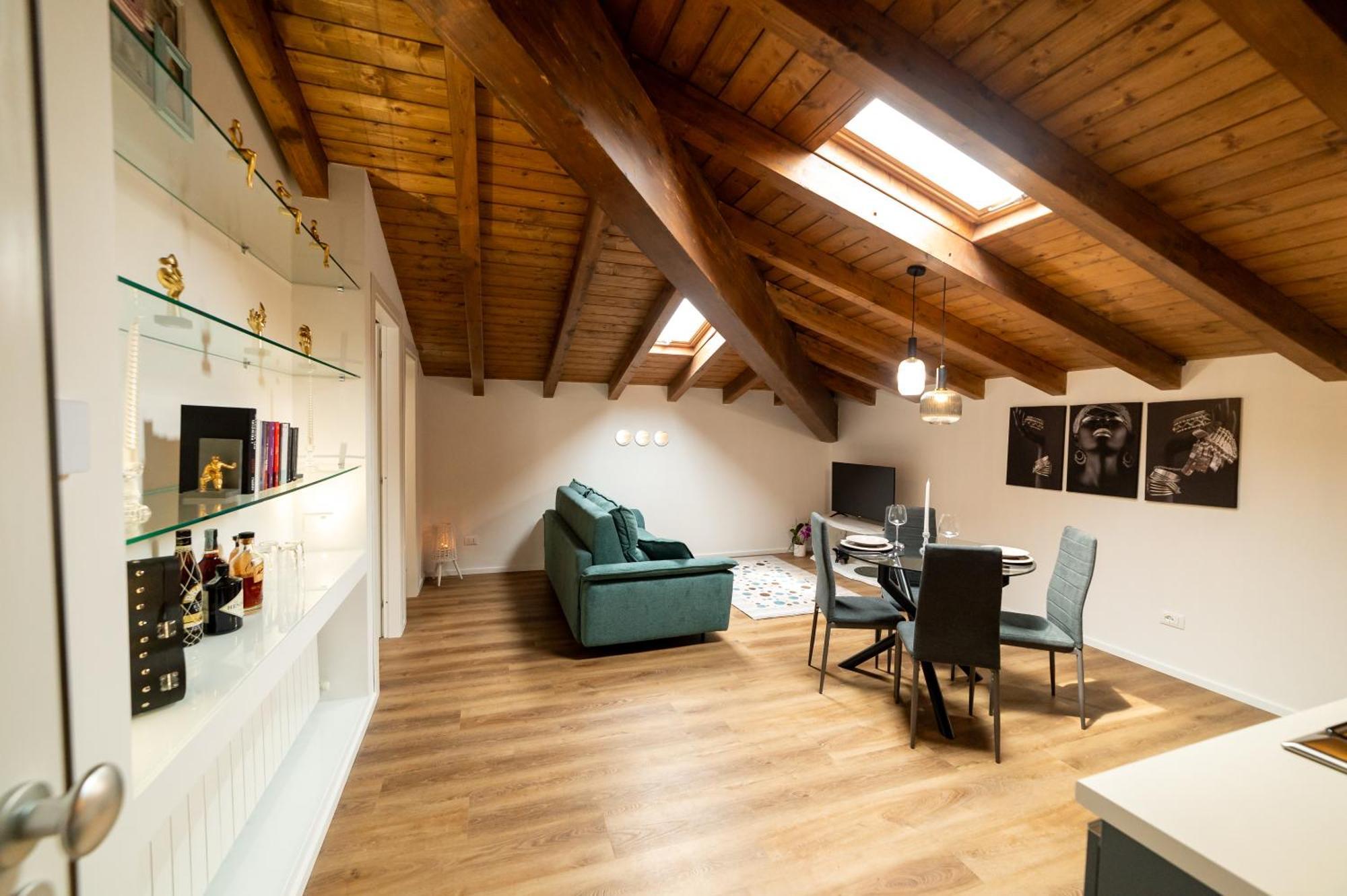 Abitare Il Tempo-Elegante E Moderno-Ad 1 Bus Da Roma Apartment Velletri Luaran gambar